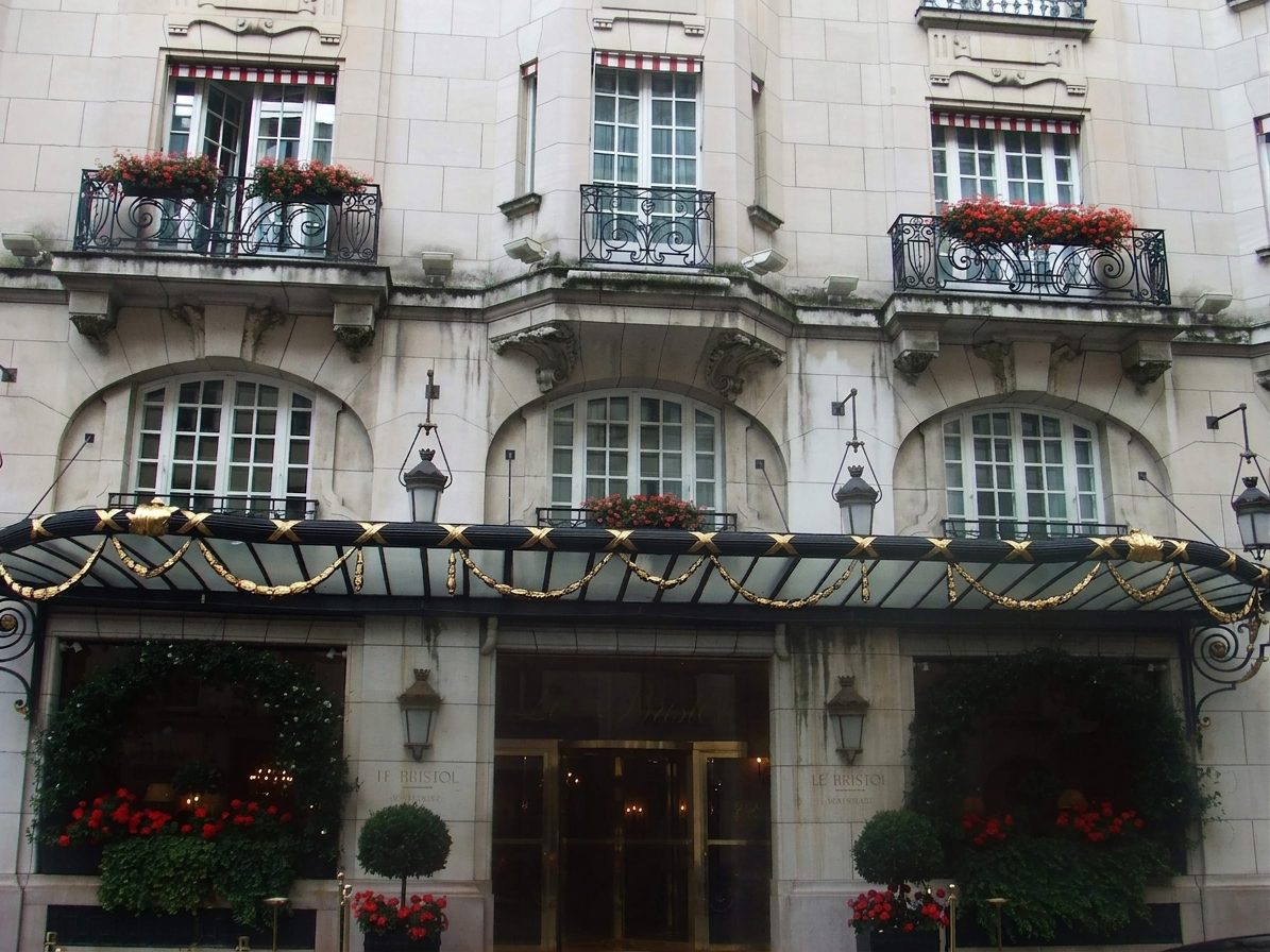 nettoyage façade hôtel Paris — avant nettoyage