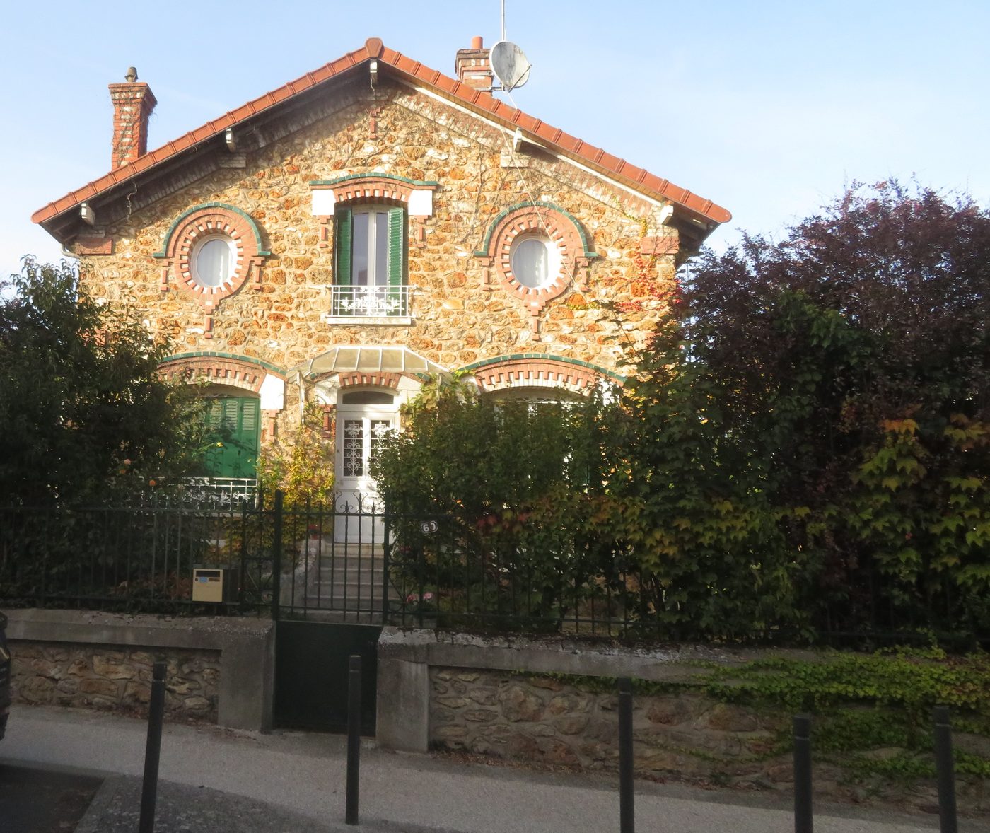 Démoussage de toiture à Paris